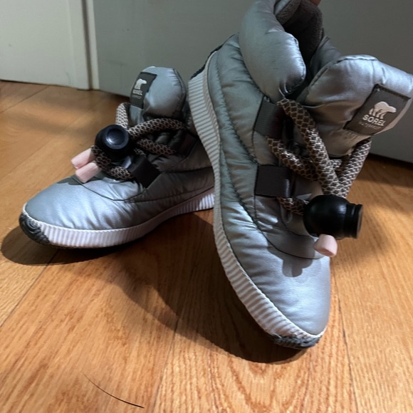 Sorel women’s boot sneakers 7 - Picture 6 of 6